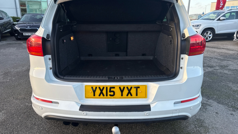 Volkswagen Tiguan 2.0 TDi BlueMotion Tech R-Line 5dr Diesel Estate